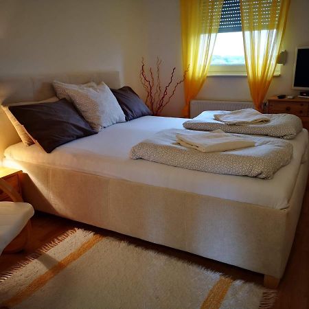 Meszaros Apartman Bük Buitenkant foto